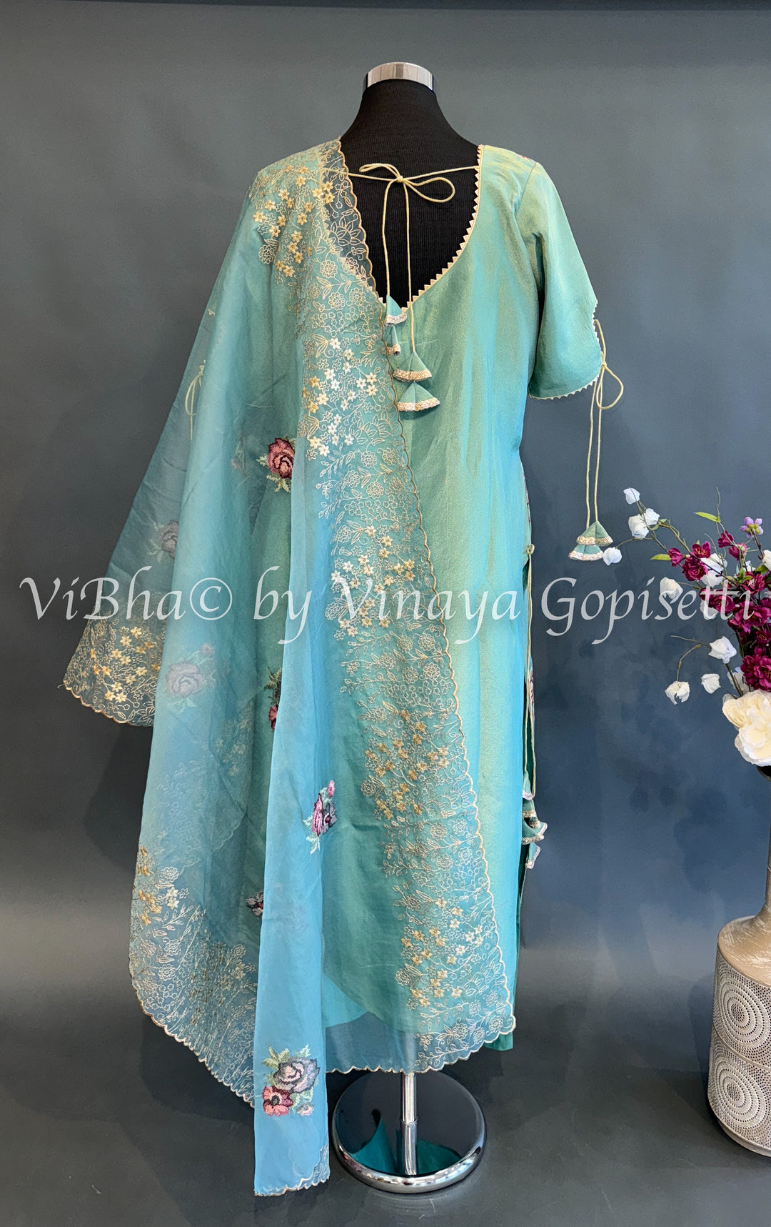 Pastle Green Embroidered Salwar Suit