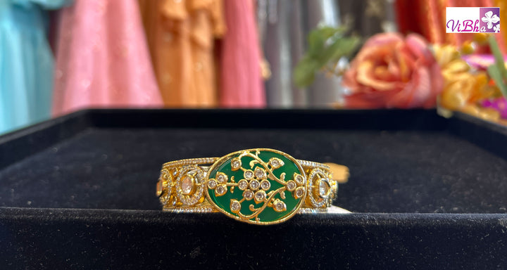 Green stone with Uncut Diamonds kada