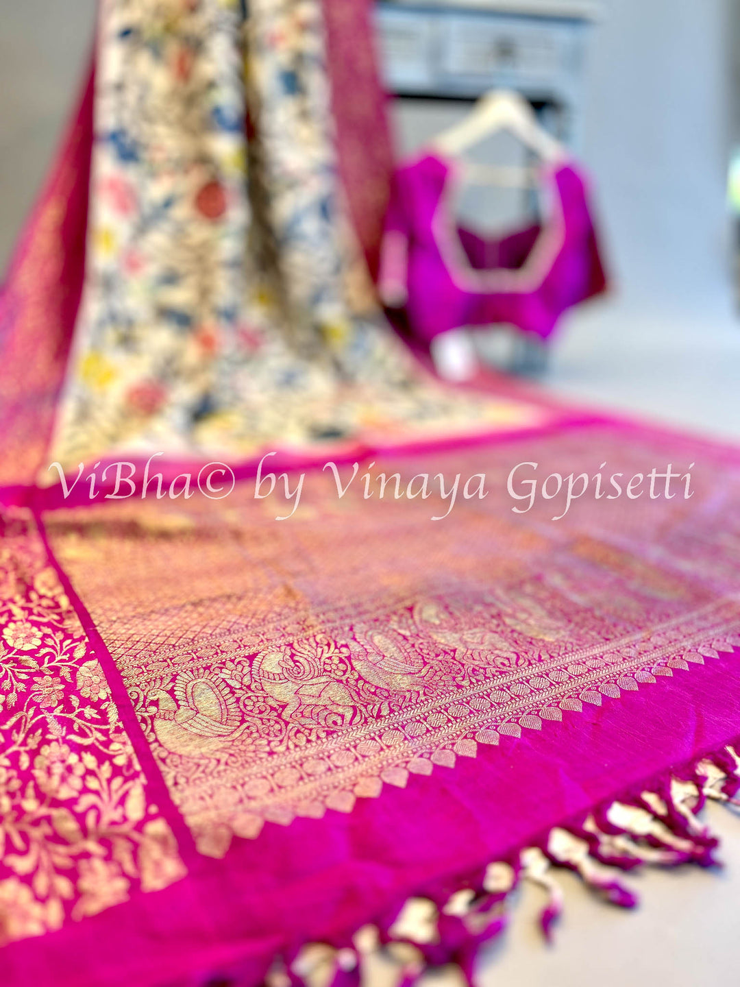 Offwhite and Pink Border Kanchi Pen Kalamkari Silk Saree and Blouse.