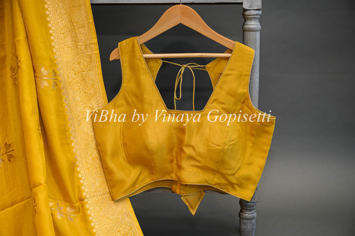 Yellow Banarasi Silk Saree With Flower Motifs And Blouse