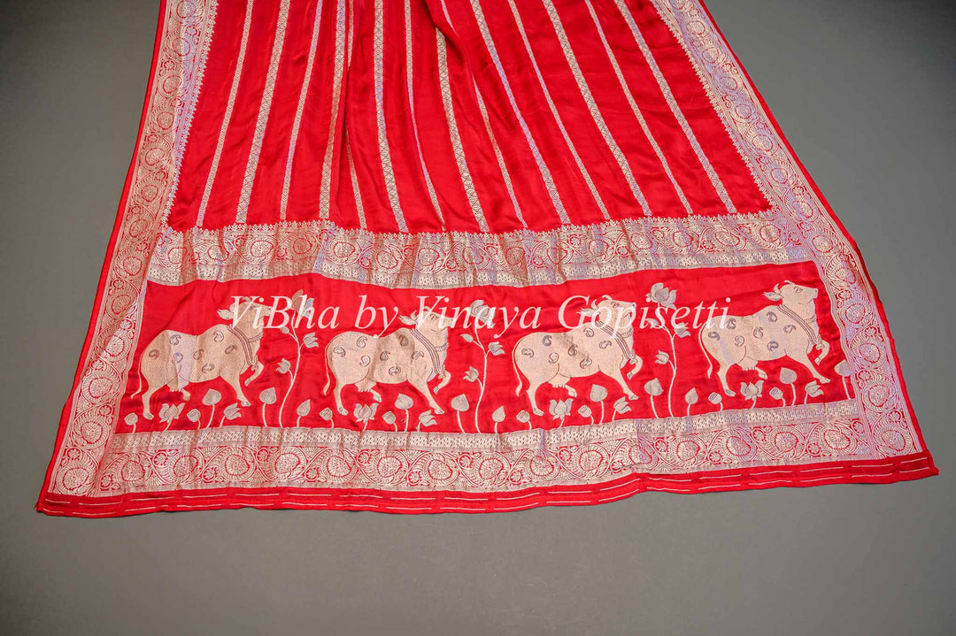 Red Banarasi Silk Saree With Lines Zari And Pichwai Pallu With Blouse