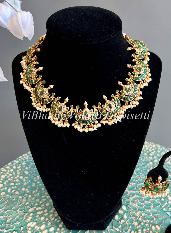 Emerald Jadau Kundan Set