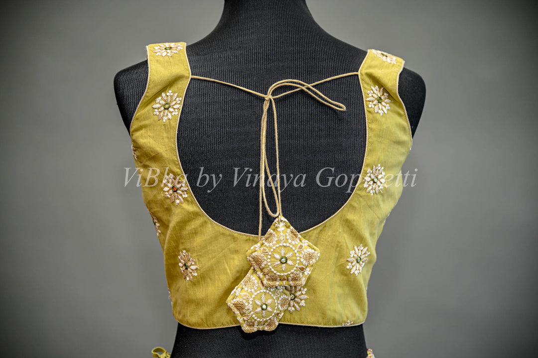 Sheen Green Lehenga Set With Detachable Jacket Embellished With All Over Thread Embroidery