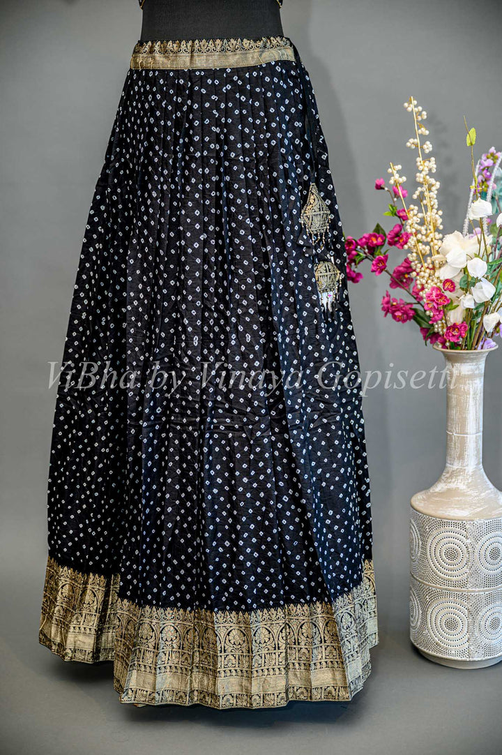 Black and Ivory Kanchi Bandhani Silk Lehenga And White Embroidered Dupatta