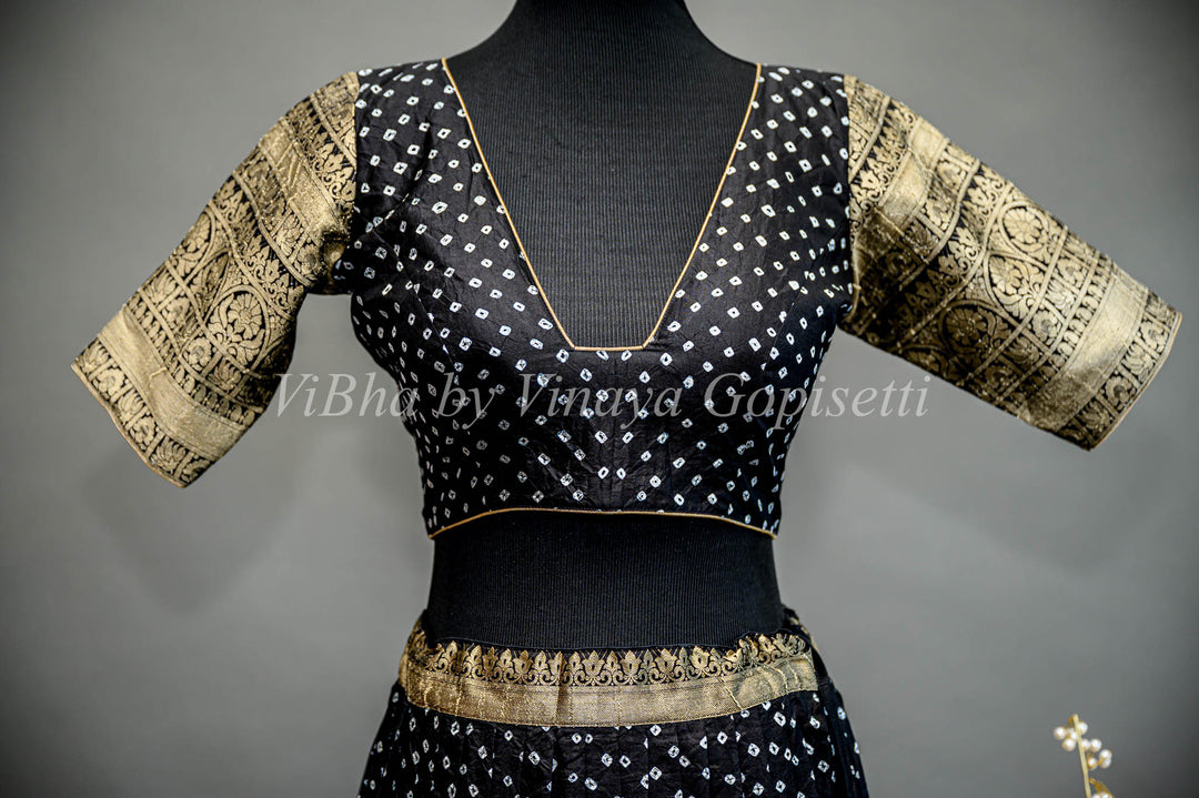 Black and Ivory Kanchi Bandhani Silk Lehenga And White Embroidered Dupatta