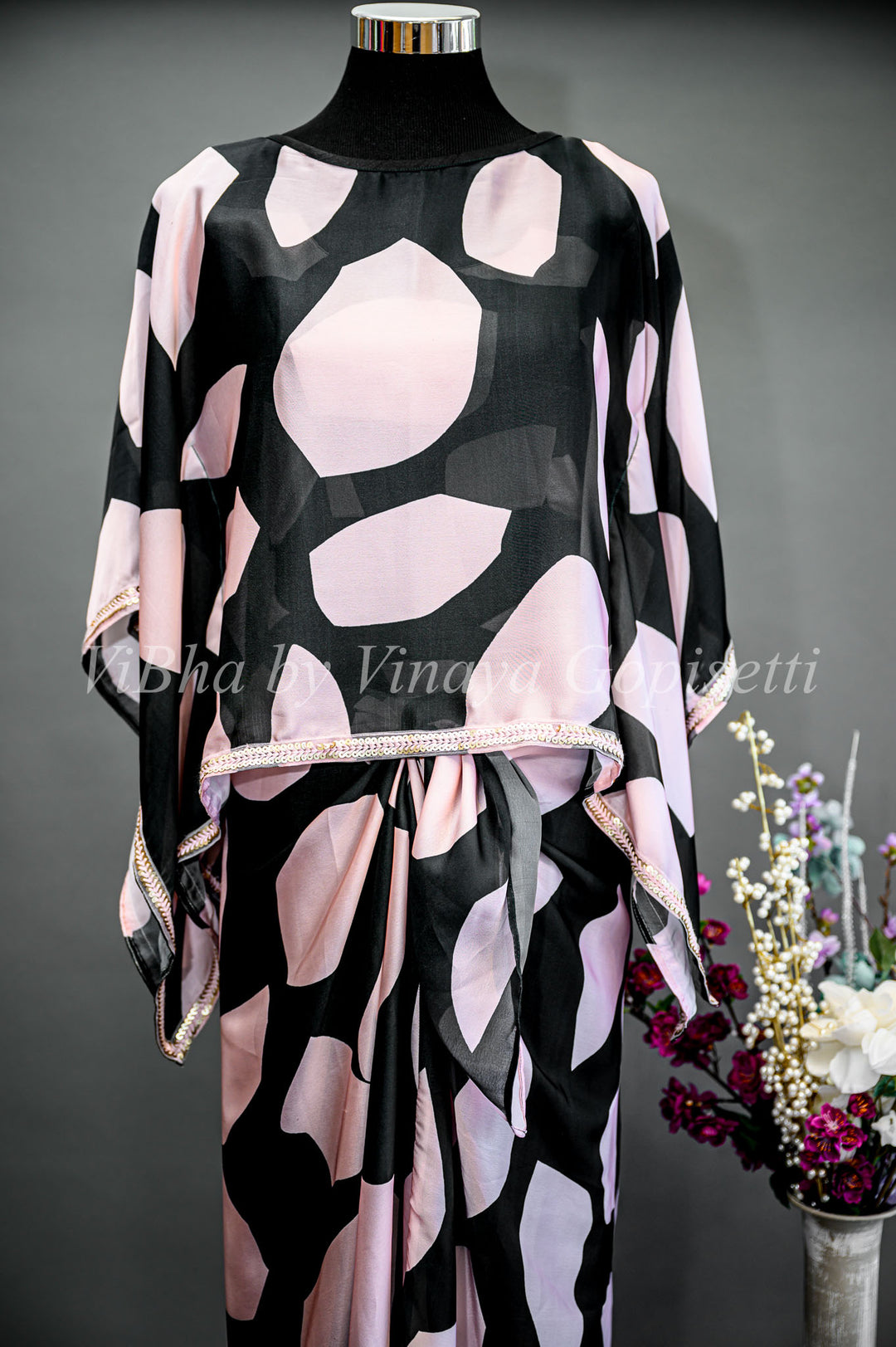 Geometrical Pattern Cowl Skirt With Detachable Cape and stole