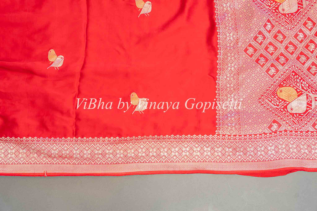 Red Raw Mango Banarasi Silk Saree And Sleeveless Blouse