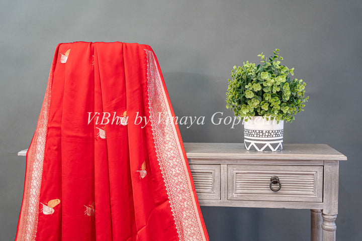 Red Raw Mango Banarasi Silk Saree And Sleeveless Blouse