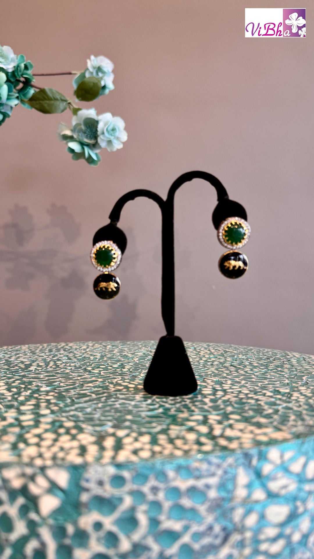 Sabya Inspired Jaguar Emerald Stud