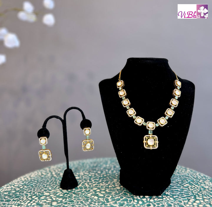 Turquoise and Kundan Necklace Set