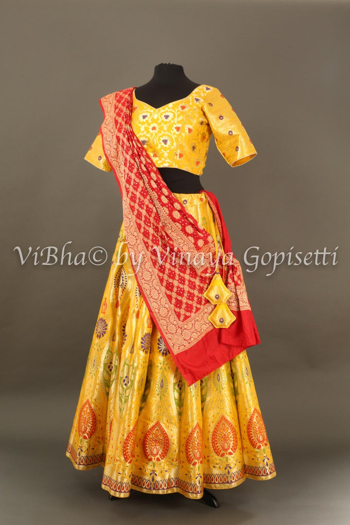 Lehengas - Yellow Handloom Benarasi Silk Lehenga