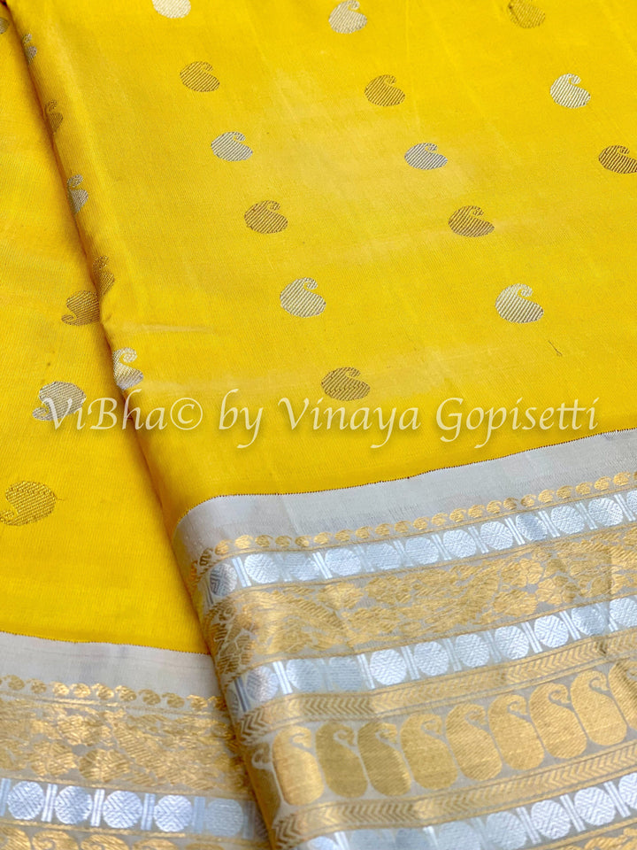 SAREE - Yellow And Gold Gadwal Silk Saree